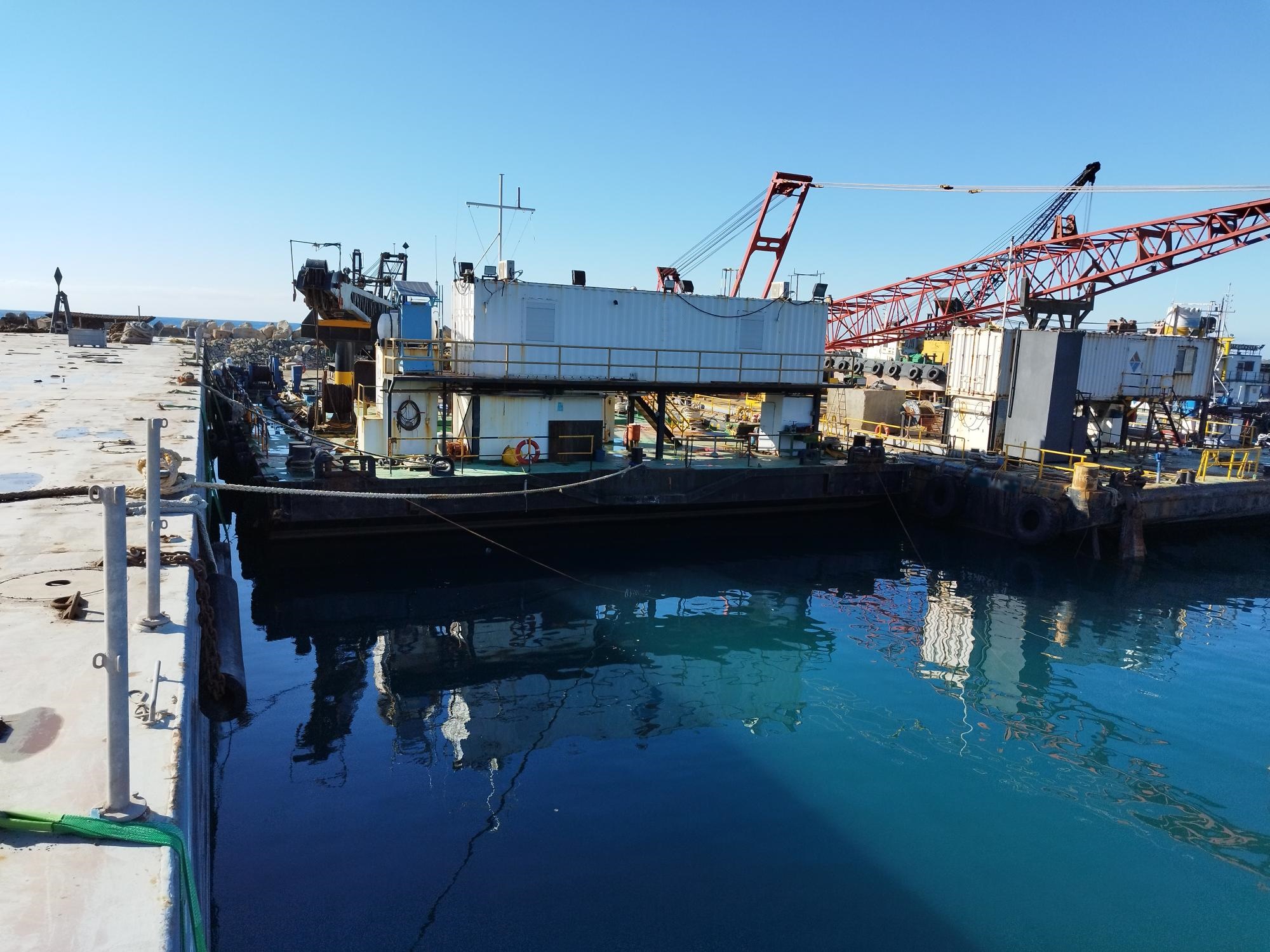 Go 1505 - Floating Crane - 44m
