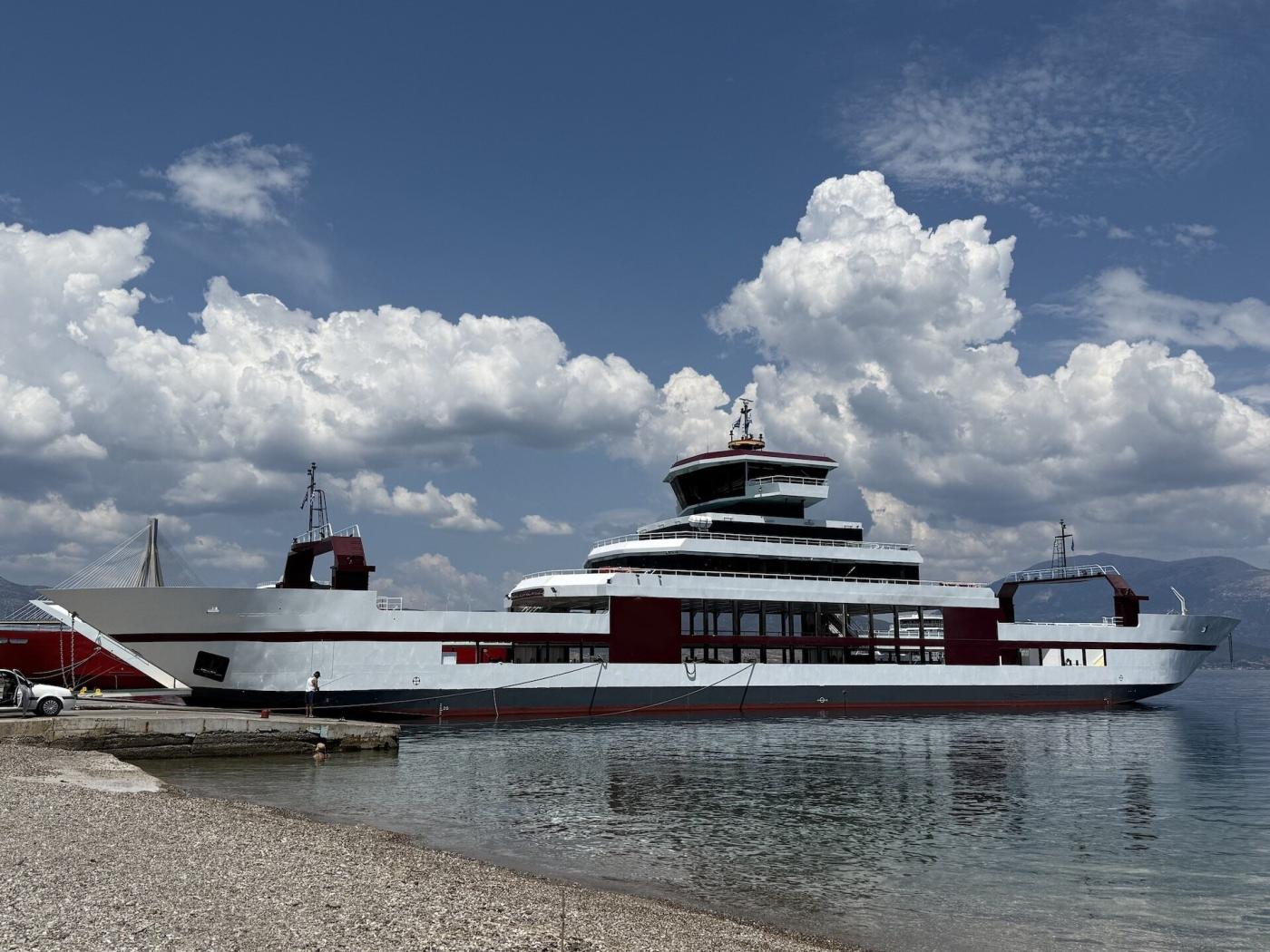Go 1573 - Double Ended Ferry - 84m