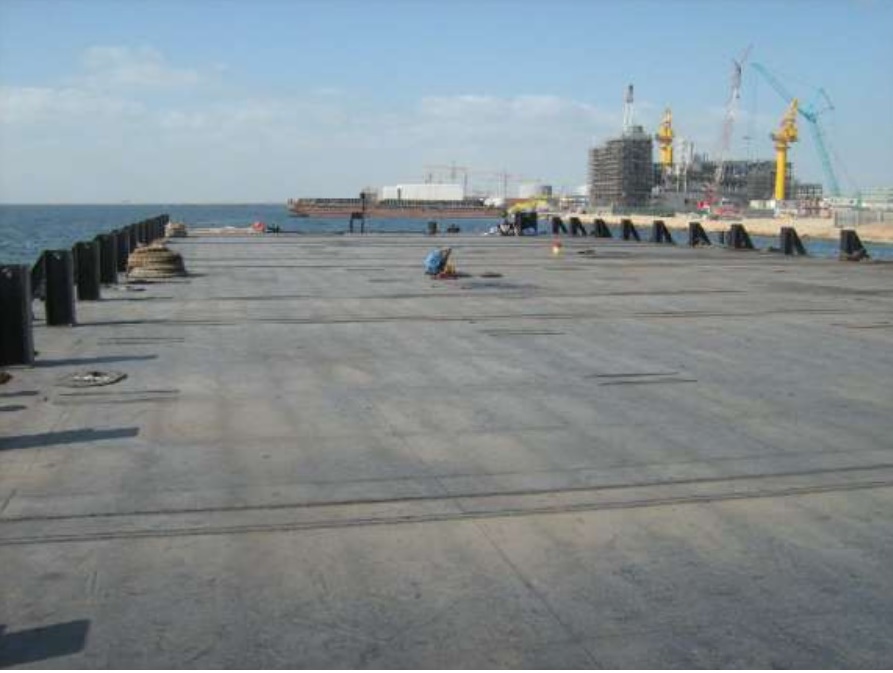 Go 1753 - Flat top deck barge - 76m