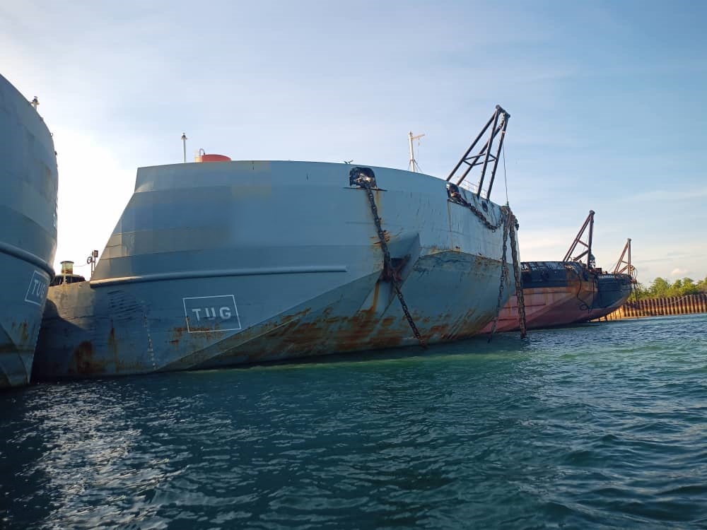 Go 1763 - Self Ballastable Barge - 114m