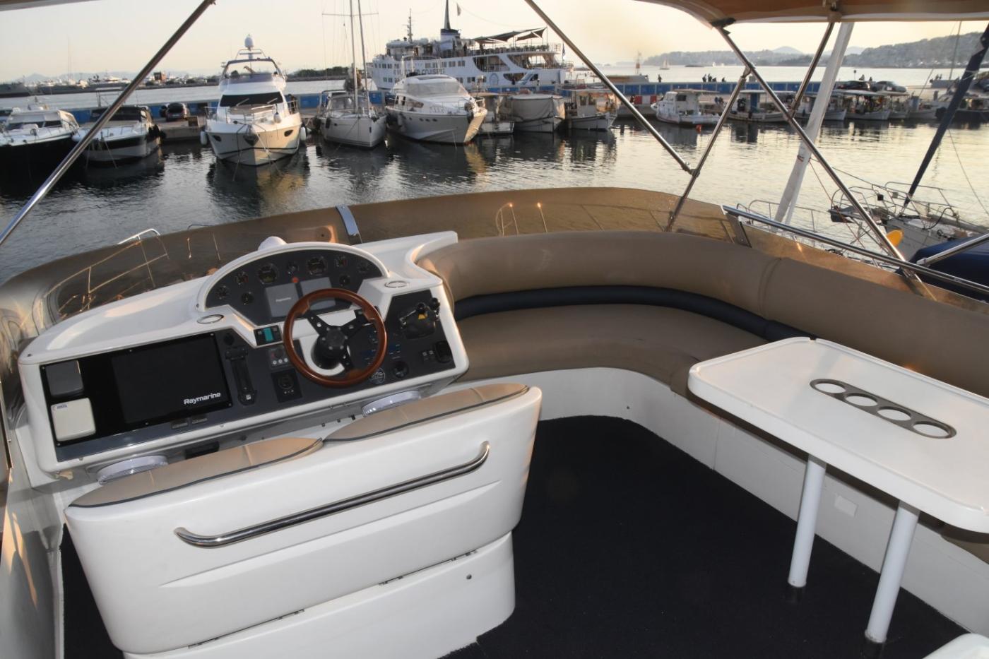 GY 216 - Motor Yacht - 14m