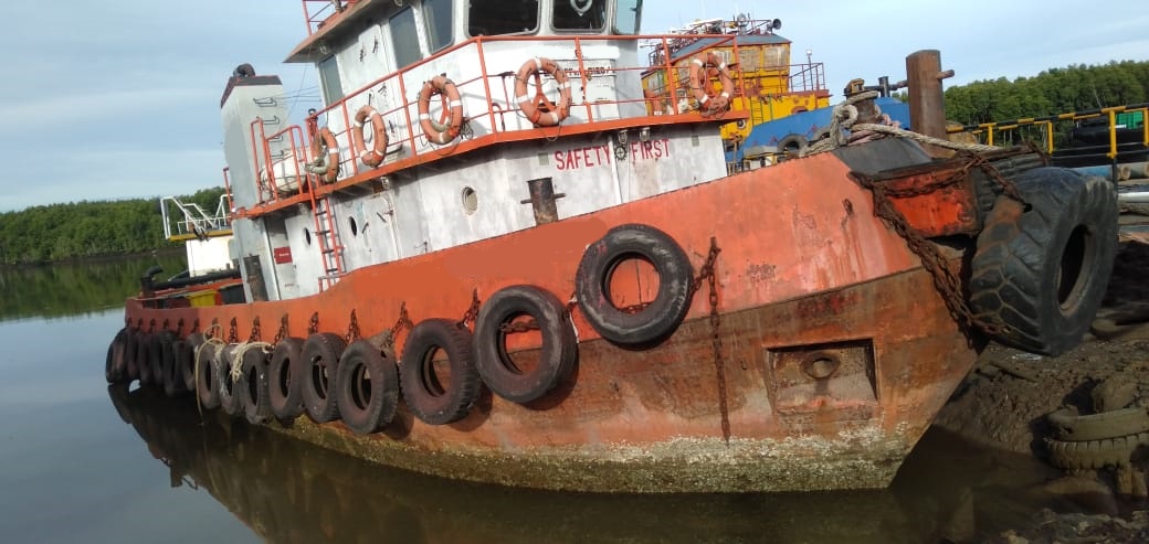 Go 1725 - Tug Boat - 20m