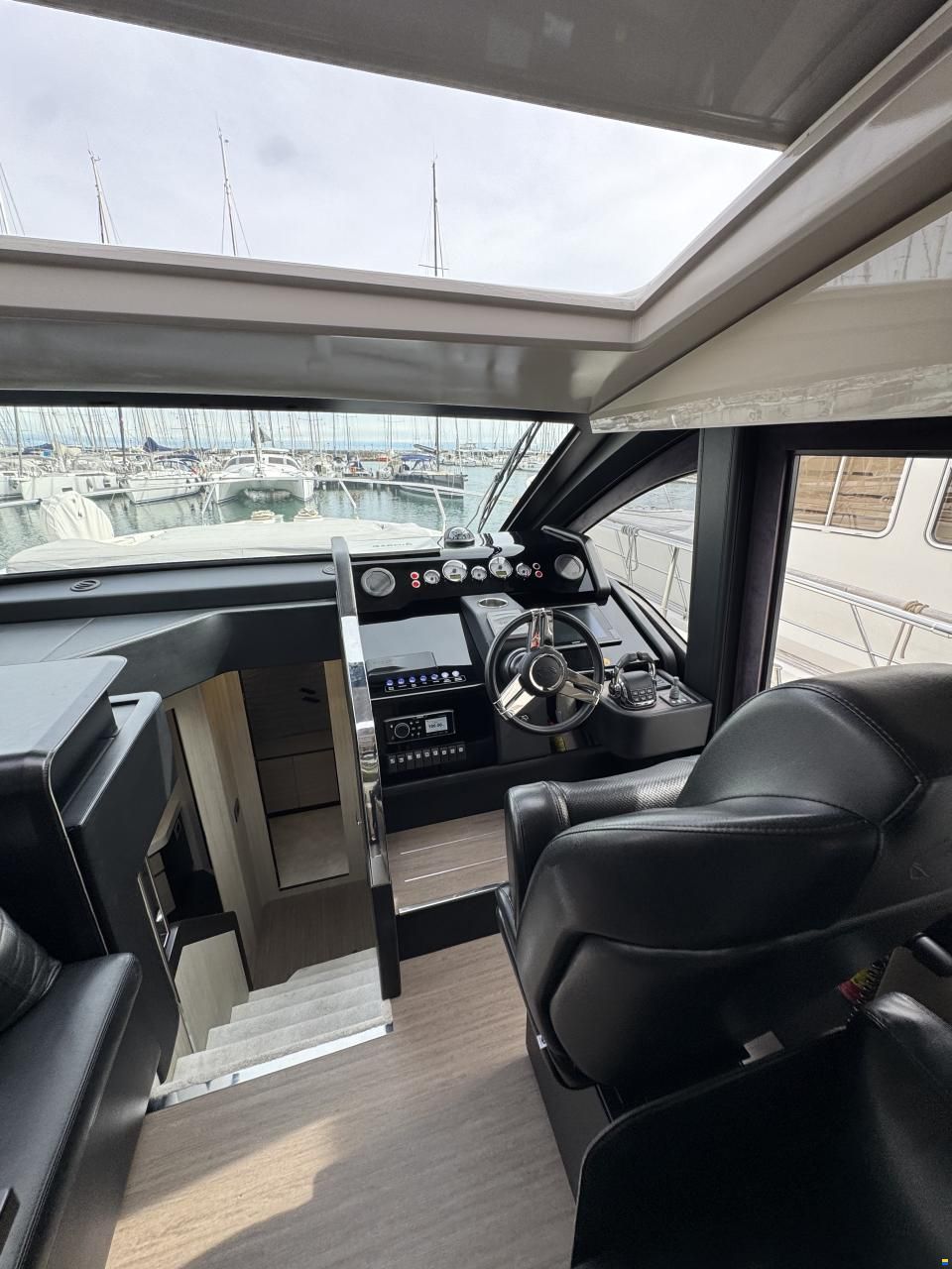 GY 234 - Motor Yacht - 15m