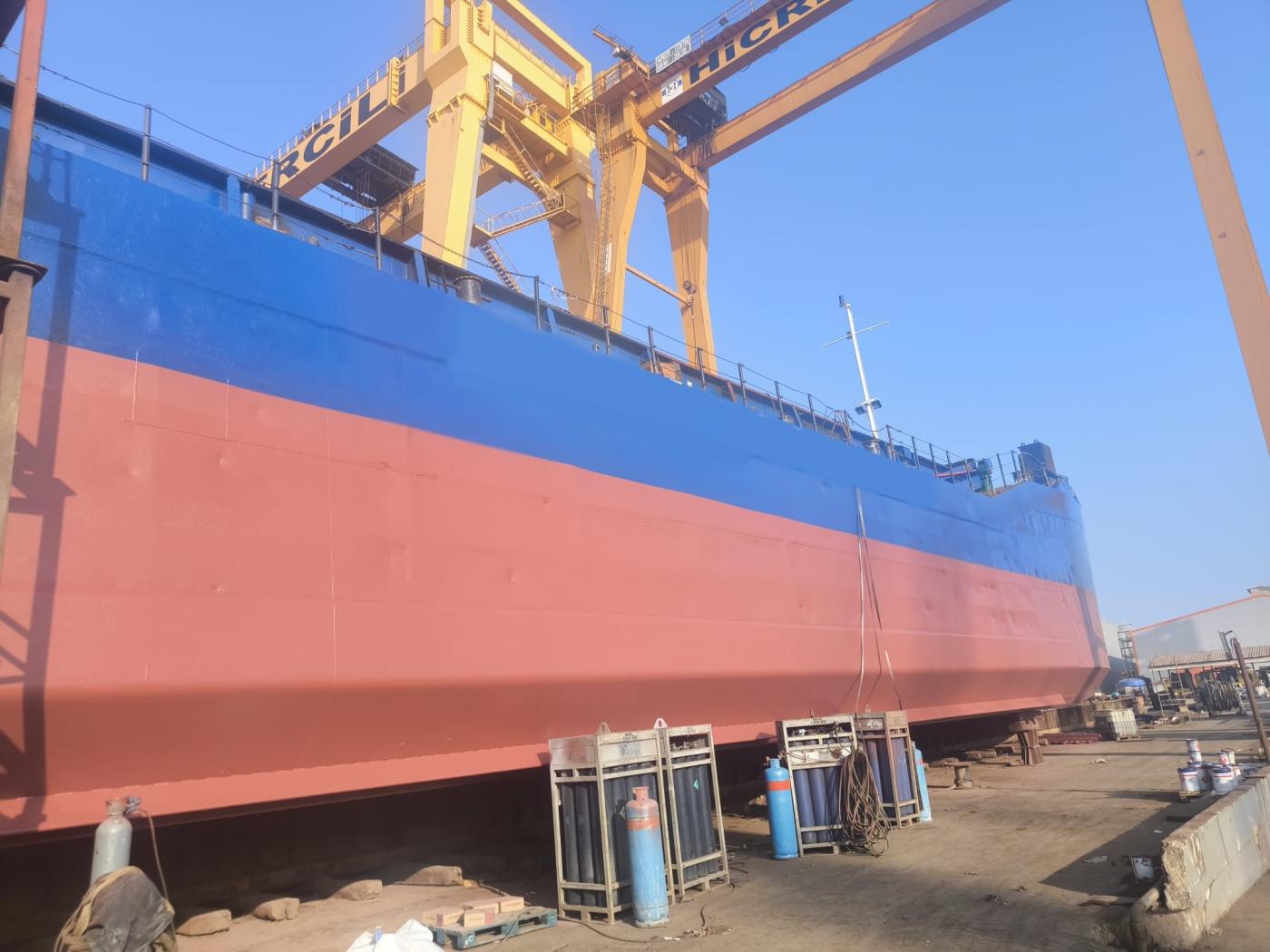 Go 1880 - Split Hopper Barge - 72m