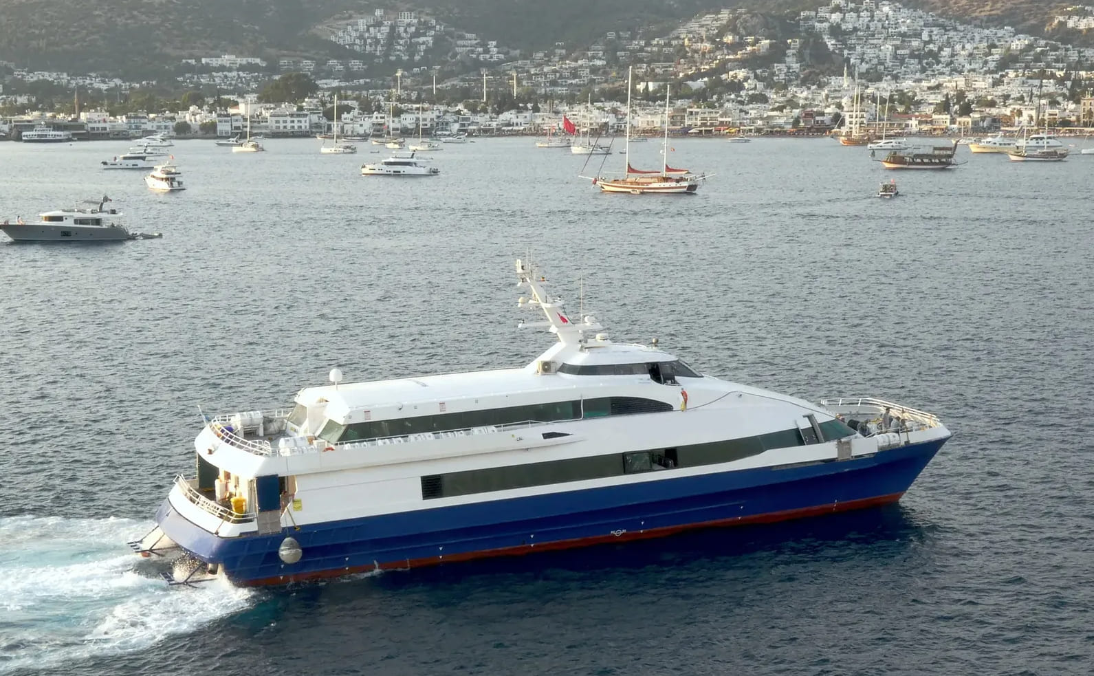 Go 1915 - Passenger Catamaran - 40m