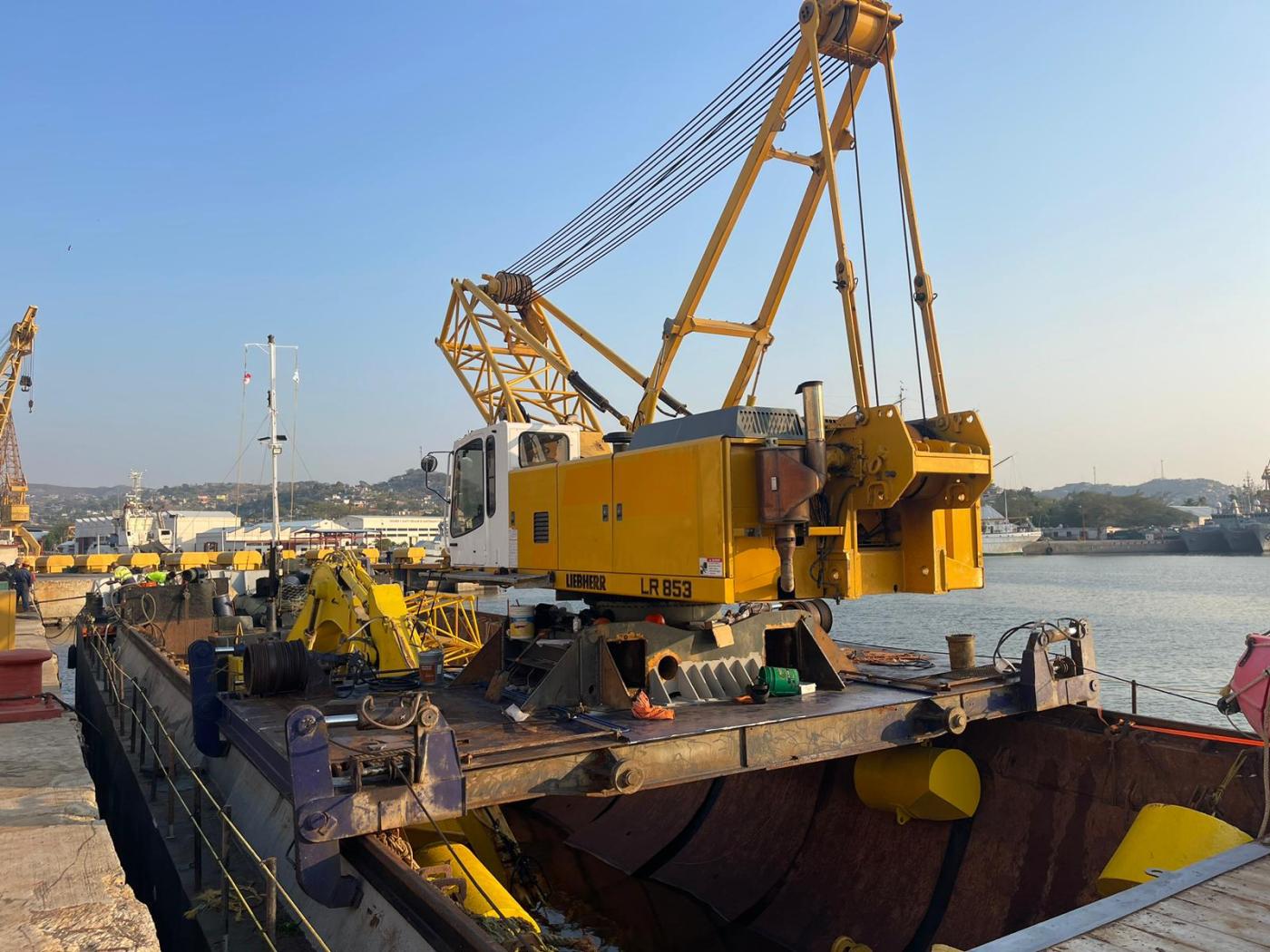 Go 0451 - Backhoe Dredger - 57m