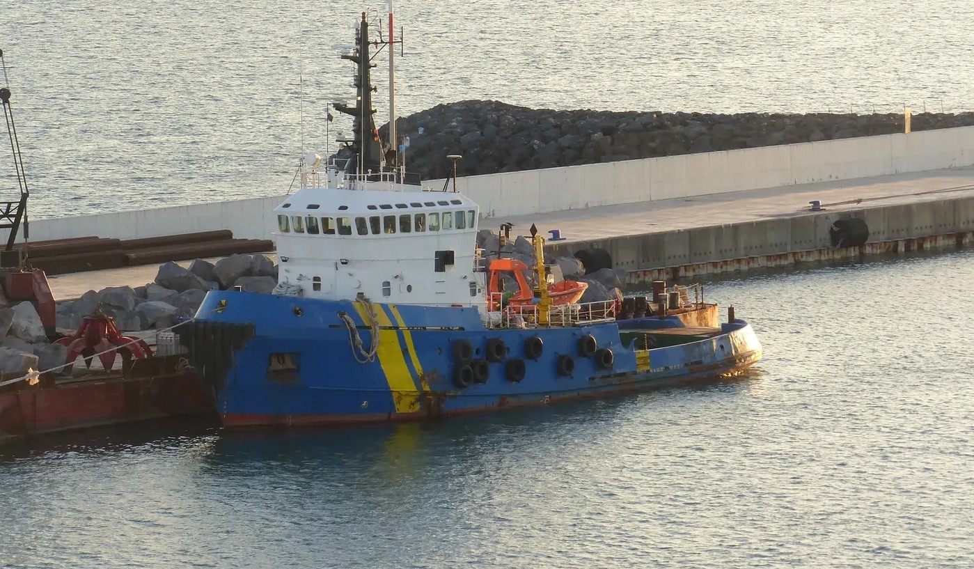 Go 0899 - Tug Boat - 32m